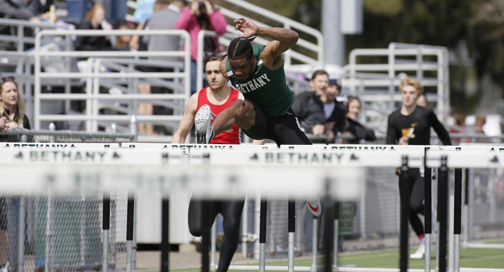Men's track & field competes at Mount Union Invitational