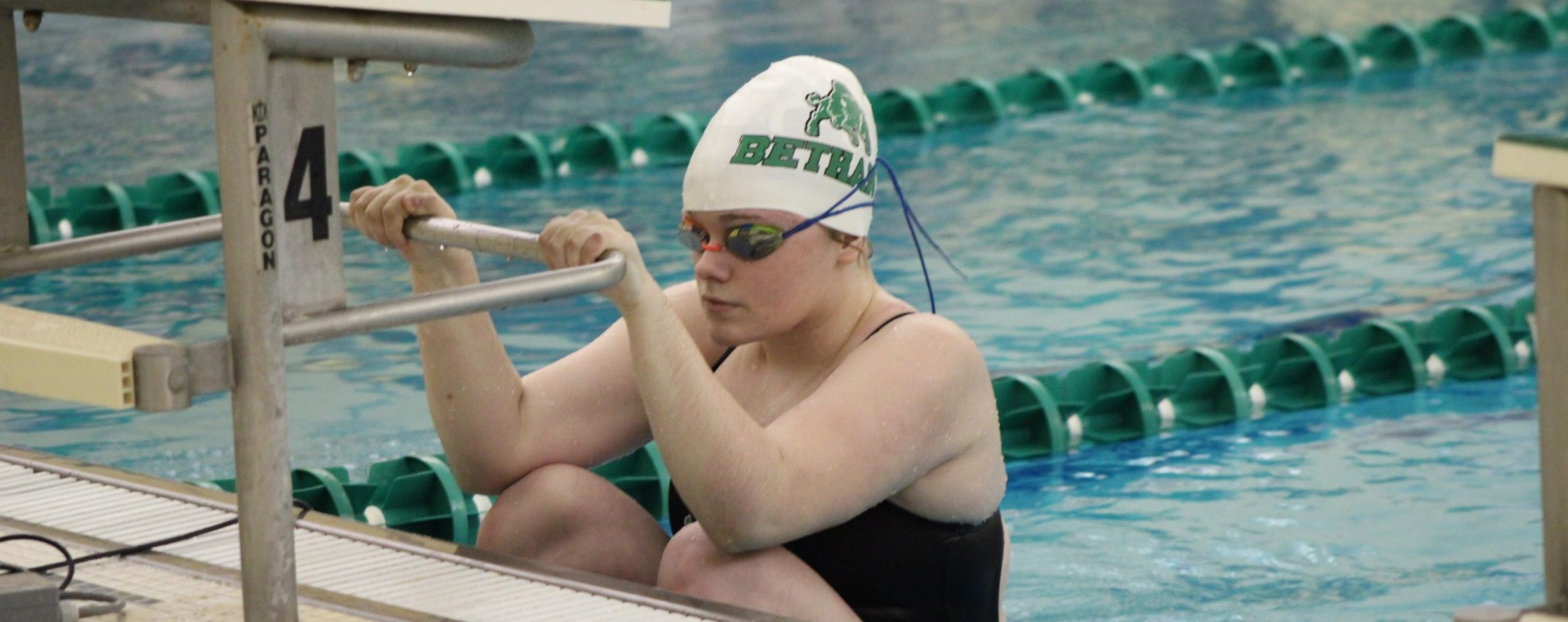 Women's Swimming and Diving Fall to Presidents