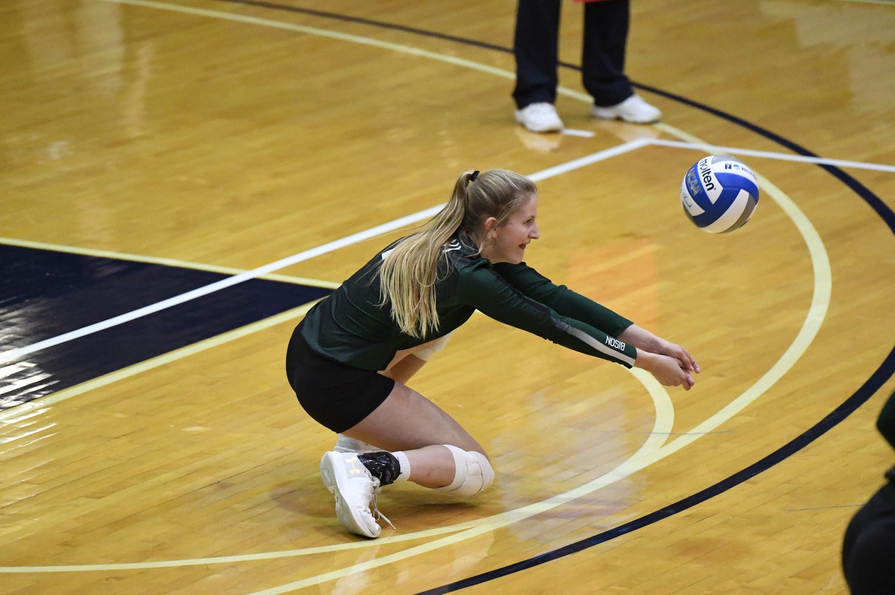 Volleyball Drops Road Match to Thiel