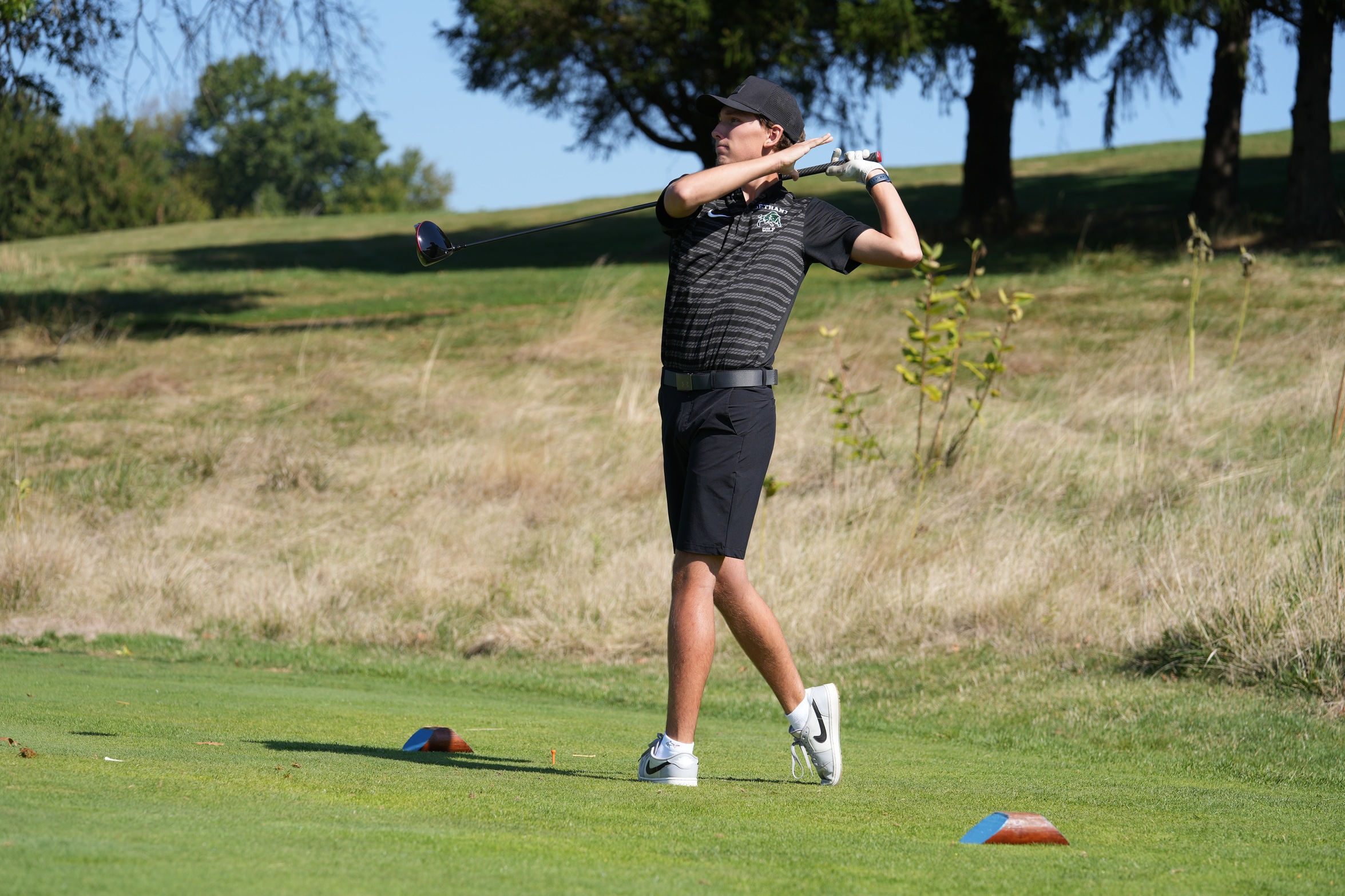 Men's Golf Tunes Up at Grove City