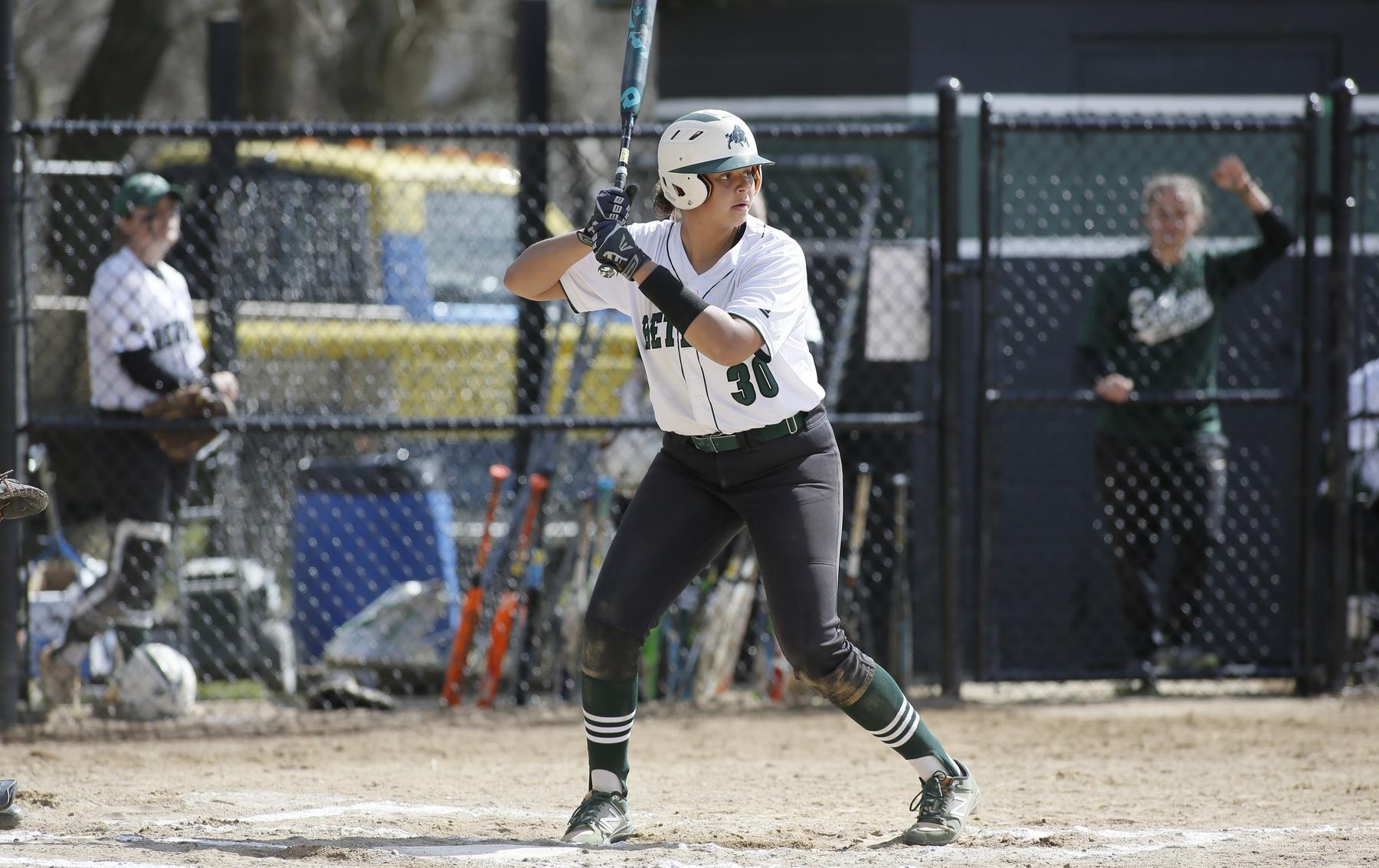 Softball Concludes Opening Weekend in Virginia