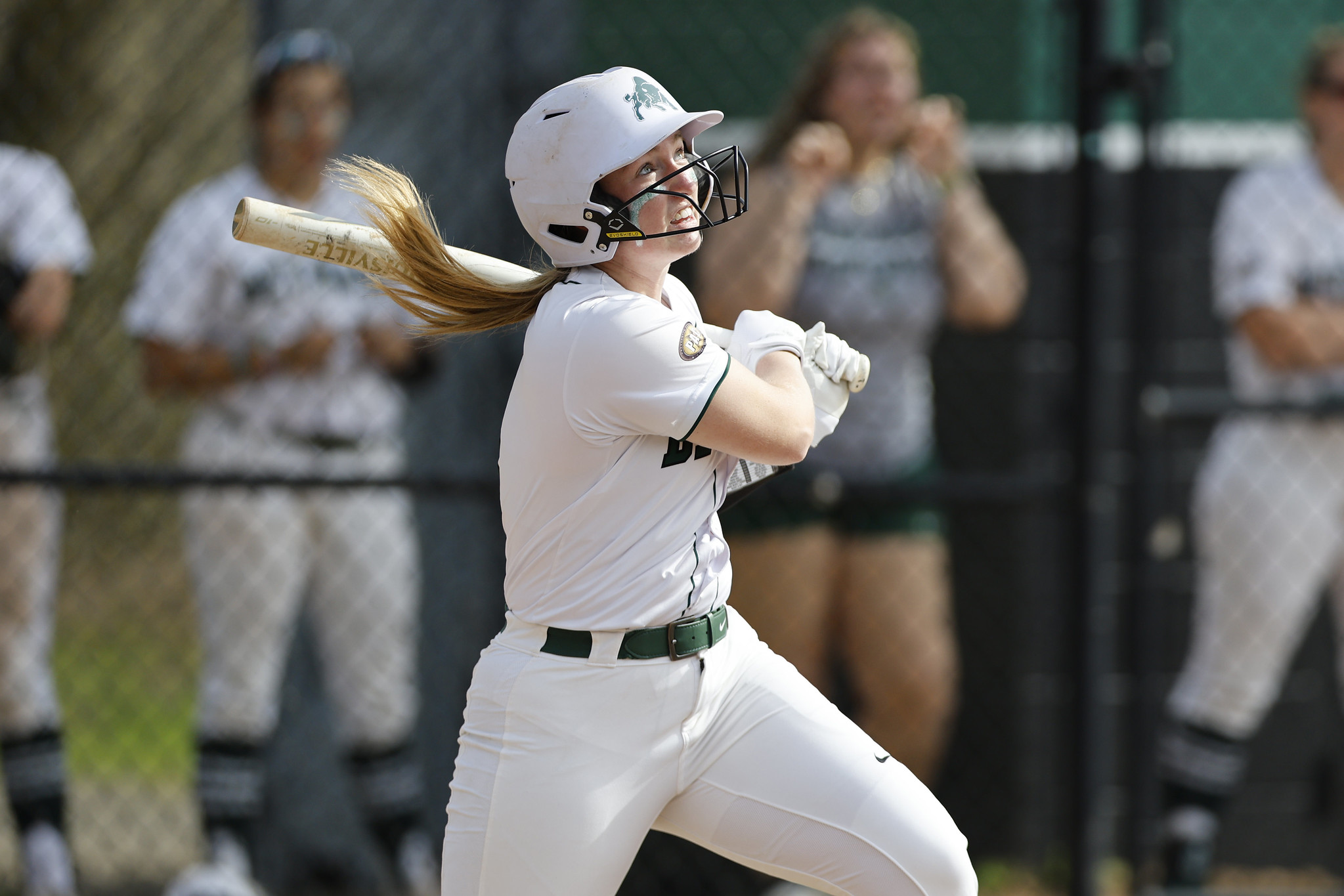 Softball: Bison Split in Two Close Games vs Yellow Jackets