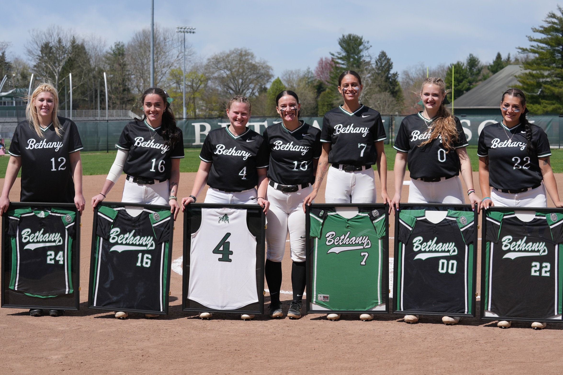 Softball: McClelland Walks Off Game Two to Secure the Senior Day Sweep Over the Comets