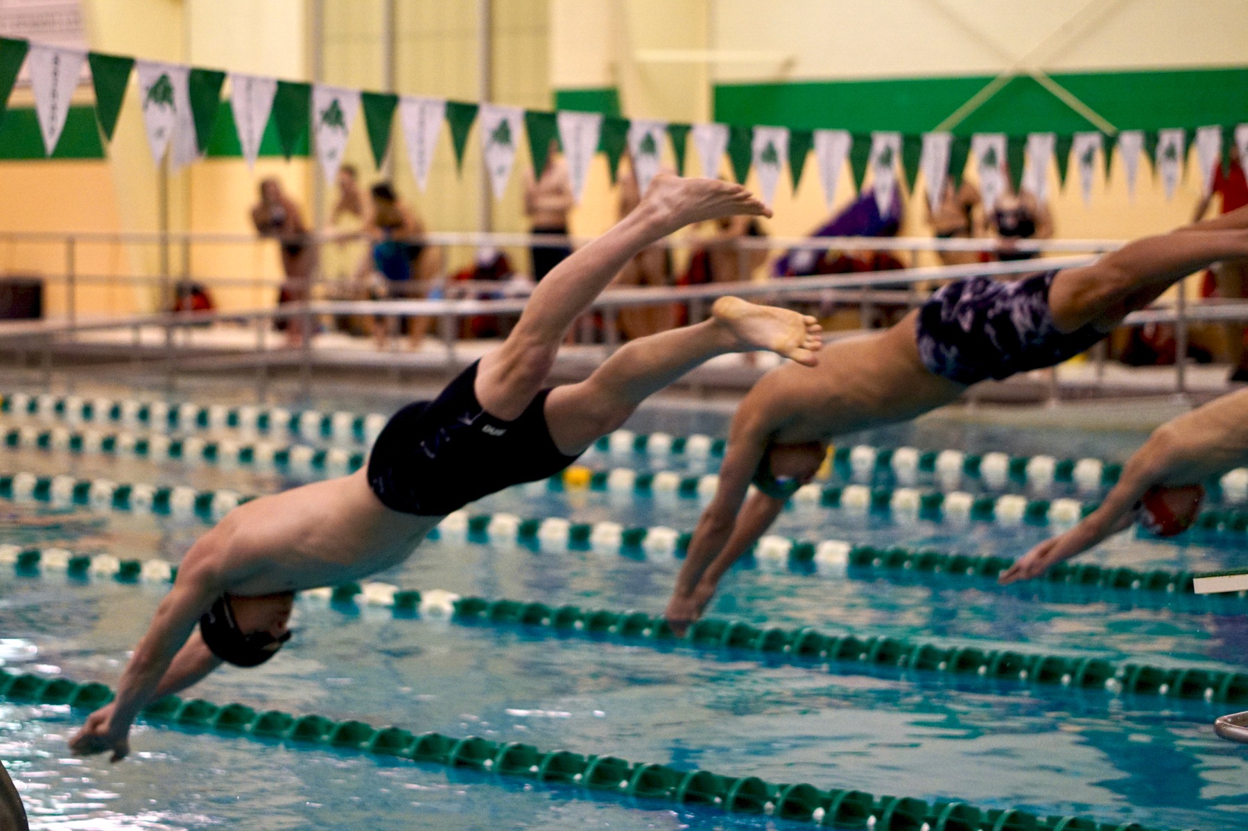 Swimming and Diving Compete at PAC Championships