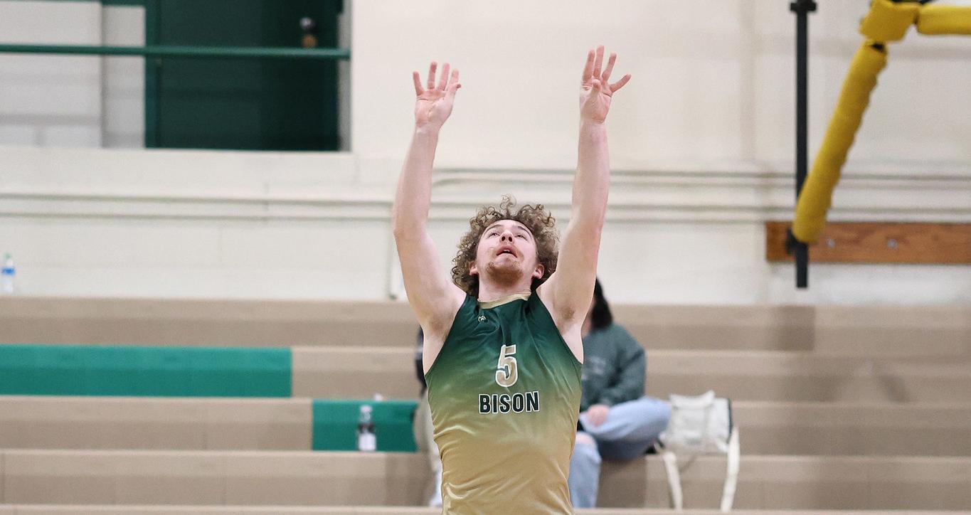 Men's Volleyball: Bison Fall Short Against Carlow